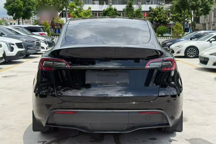 Used Tesla Model Y 2021 Revised Version 2 Long-Range All-Wheel-Drive Edition Exterior 6