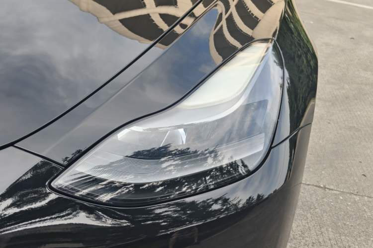 Used Tesla Model Y 2021 Standard Range Rear-Wheel Drive Version Exterior 6