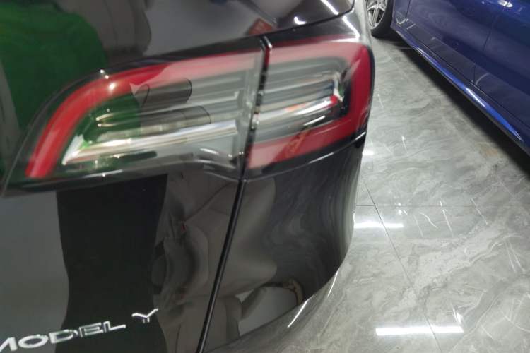 Used Tesla Model Y 2021 Standard Range Rear-Wheel Drive Version Exterior 6