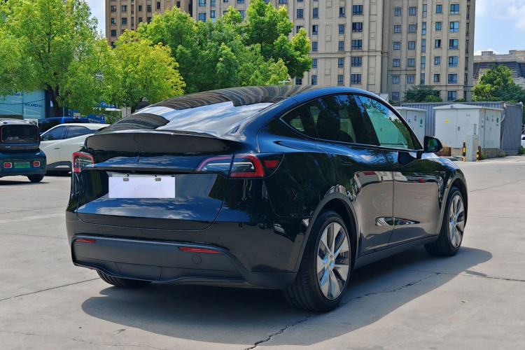 Used Tesla Model Y 2021 Standard Range Rear-Wheel Drive Version Exterior 7