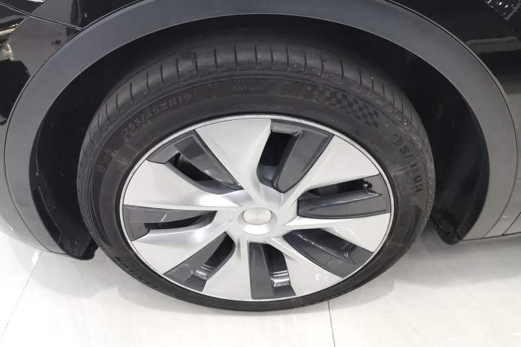 Used Tesla Model Y 2021 Long-Range All-Wheel-Drive Version Exterior 7