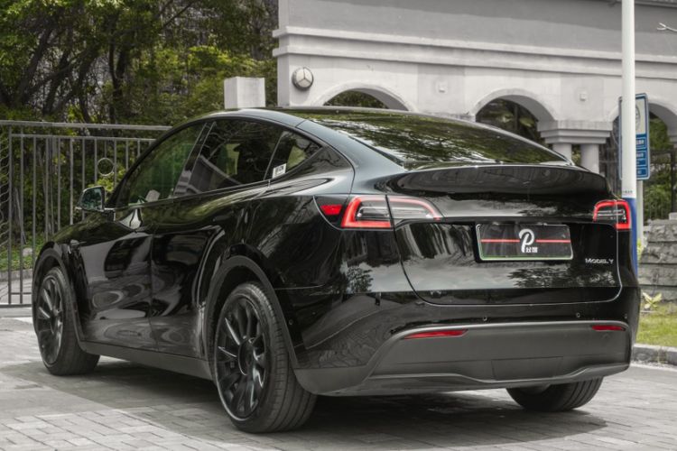 Used Tesla Model Y 2021 Standard Range Rear-Wheel Drive Version Exterior 7