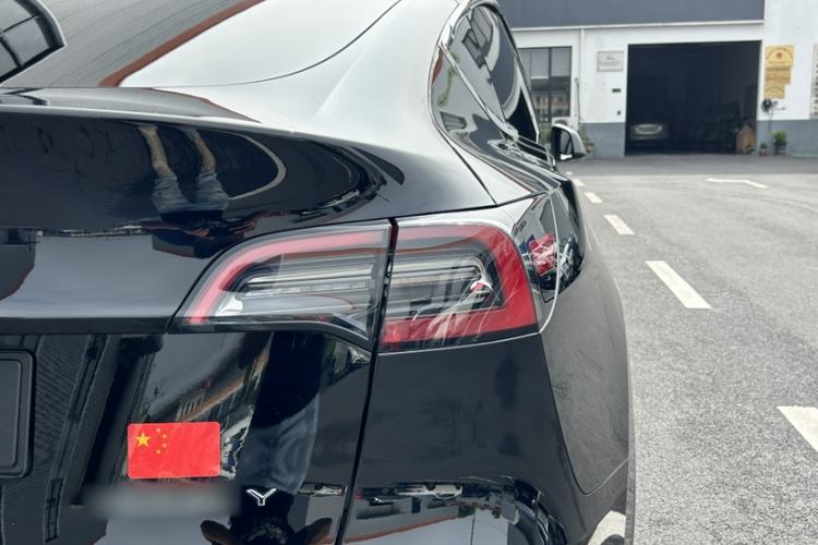Used Tesla Model Y 2021 Standard Range Rear-Wheel Drive Version Exterior 7