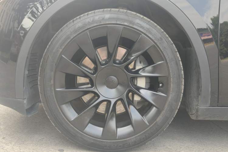 Used Tesla Model Y 2021 Standard Range Rear-Wheel Drive Version Exterior 7