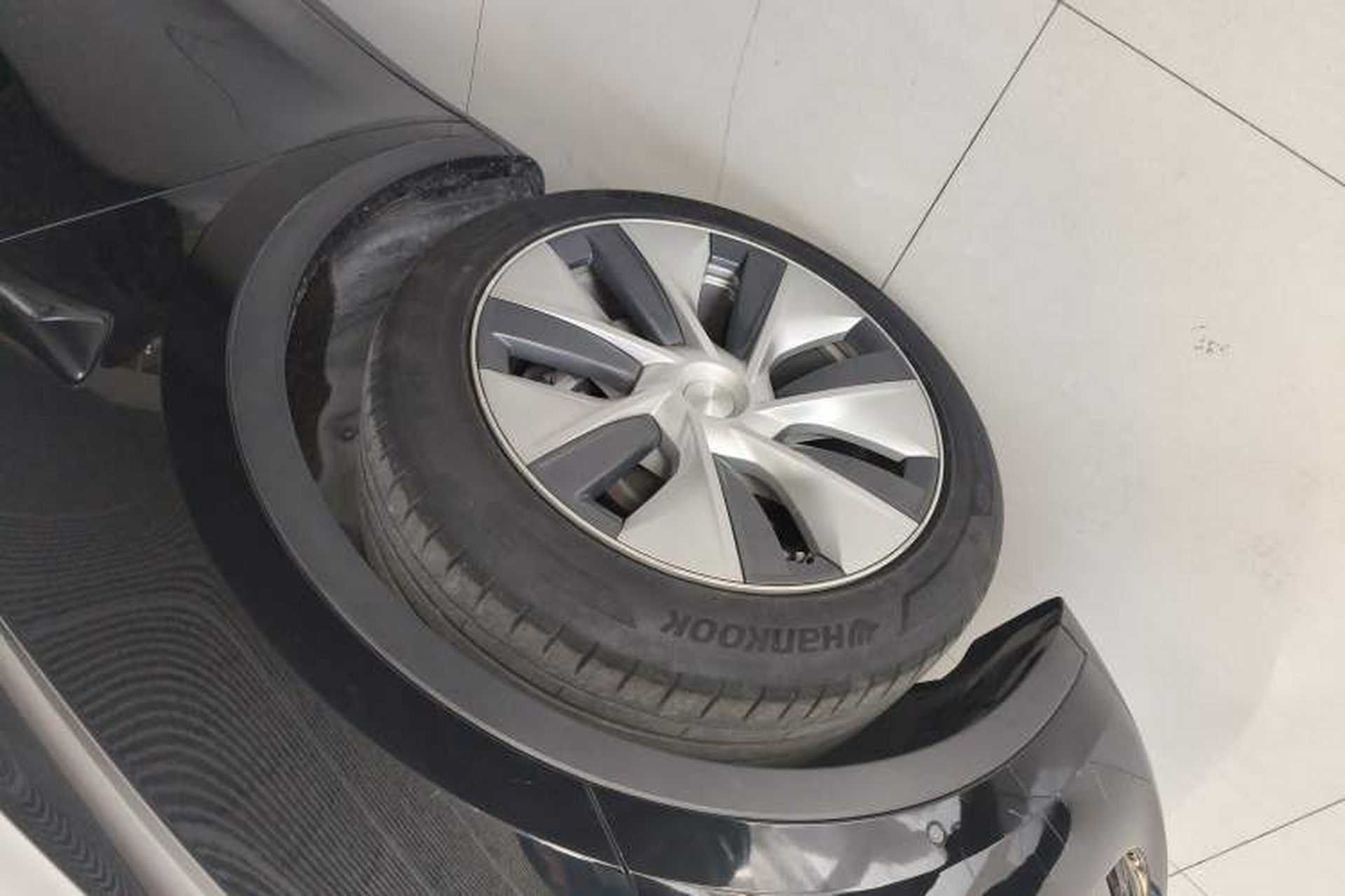 Used Tesla Model Y 2021 Long-Range All-Wheel-Drive Version Exterior 7