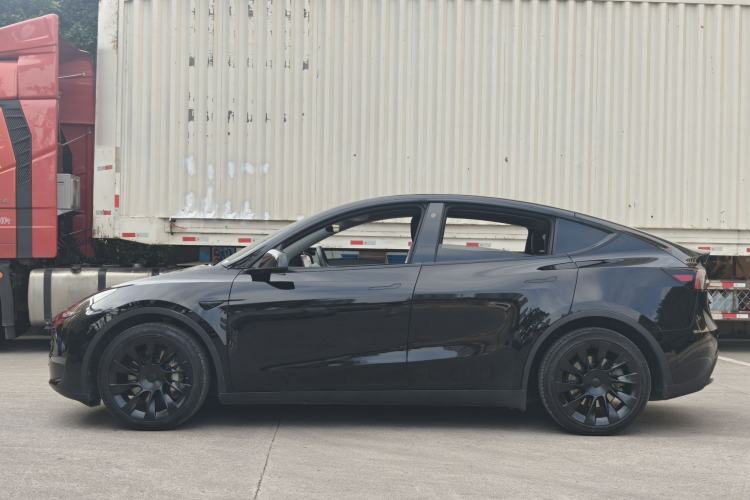 Used Tesla Model Y 2021 Standard Range Rear-Wheel Drive Version Exterior 8
