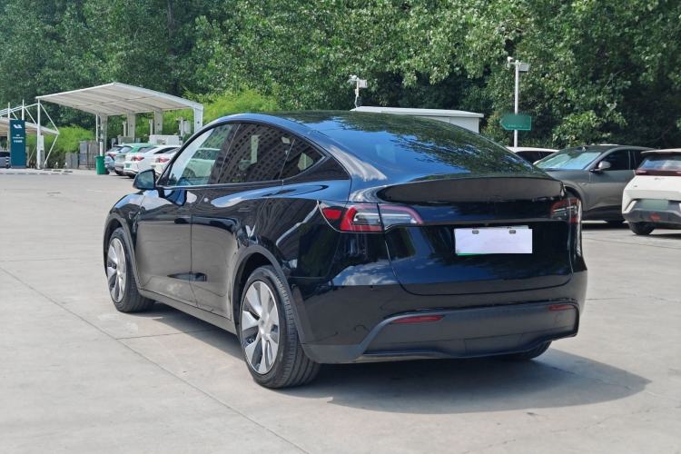 Used Tesla Model Y 2021 Standard Range Rear-Wheel Drive Version Exterior 9