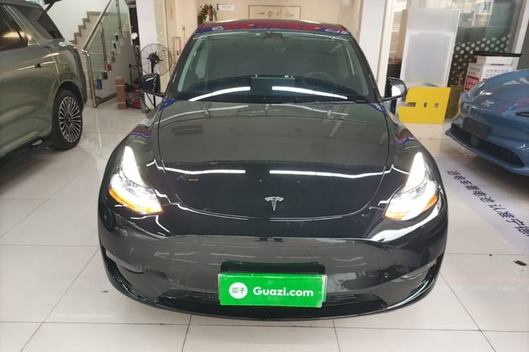 Used Tesla Model Y 2021 Long-Range All-Wheel-Drive Version Front