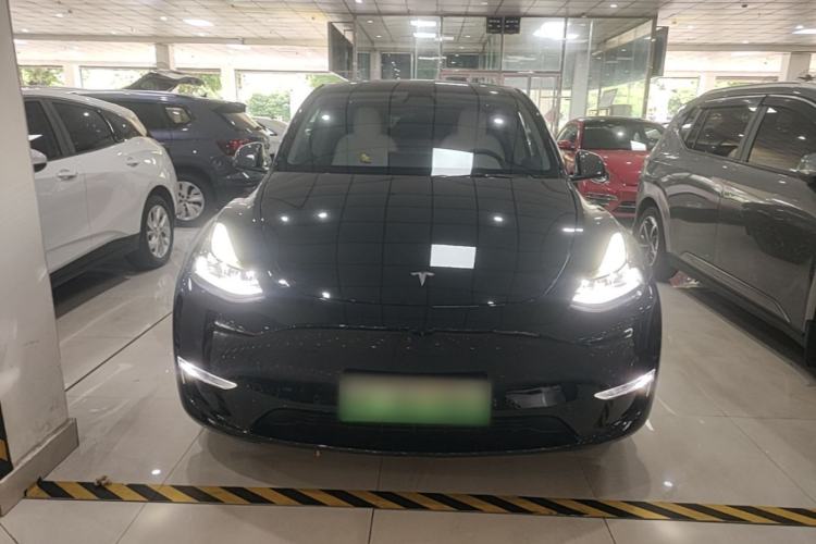 Used Tesla Model Y 2021 Standard Range Rear-Wheel Drive Version Front