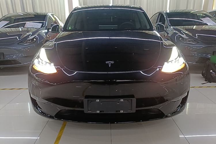 Used Tesla Model Y 2021 Standard Range Rear-Wheel Drive Version Front