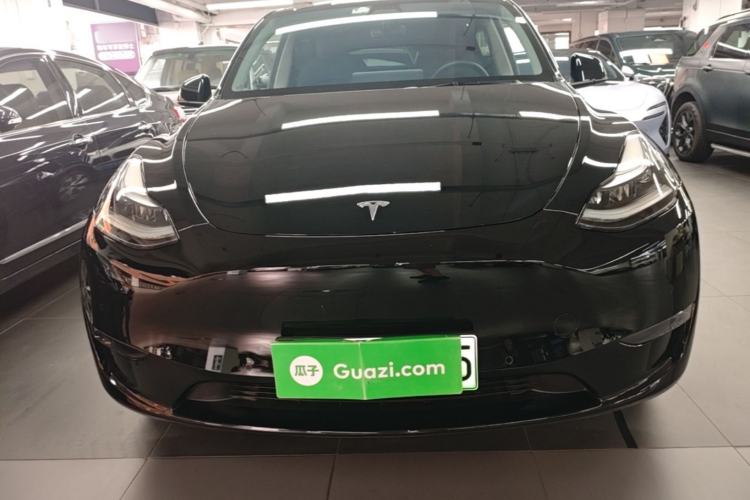 Used Tesla Model Y 2021 Long-Range All-Wheel-Drive Version 3D7 Front