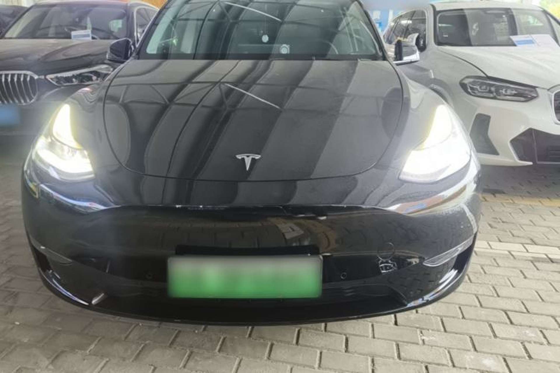 Used Tesla Model Y 2021 Standard Range Rear-Wheel Drive Version Front