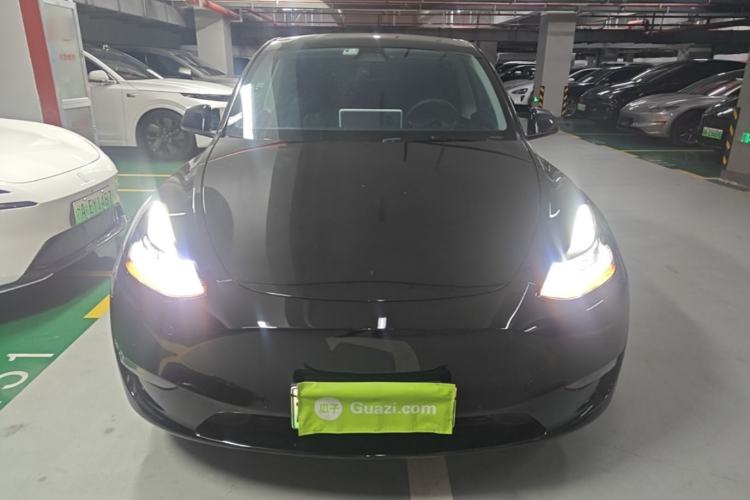 Used Tesla Model Y 2021 Long-Range All-Wheel-Drive Version Front