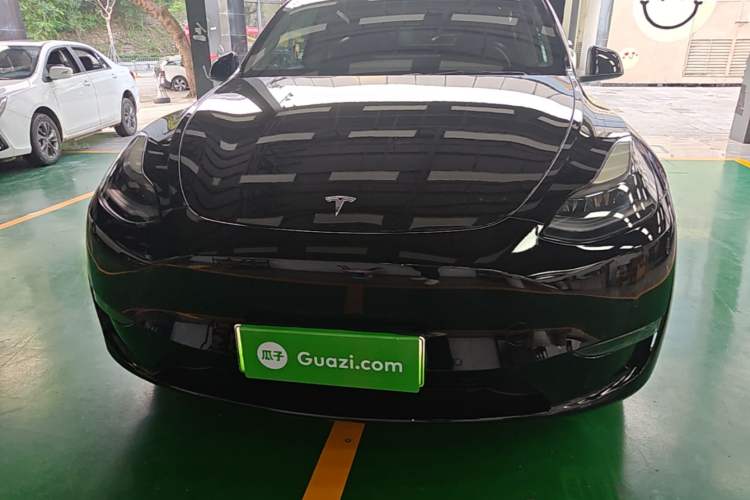 Used Tesla Model Y 2021 Standard Range Rear-Wheel Drive Version Front