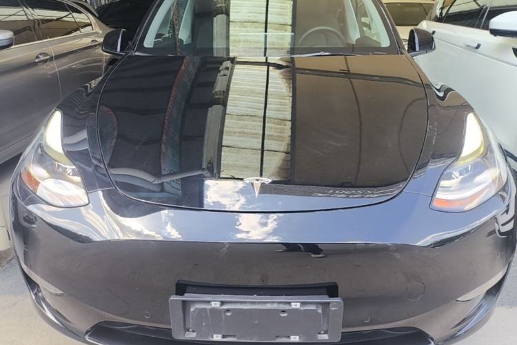 Used Tesla Model Y 2021 Long-Range All-Wheel-Drive Version Front