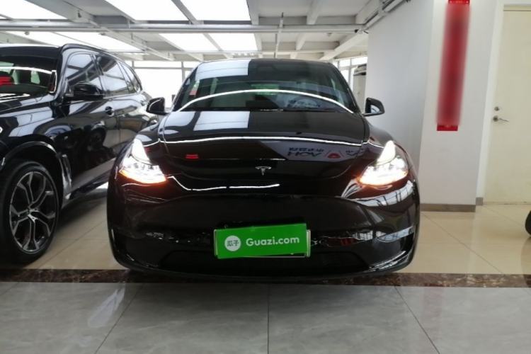 Used Tesla Model Y 2021 Long-Range All-Wheel-Drive Version 3D7 Front