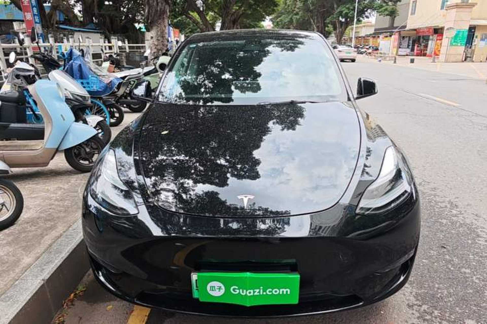 Used Tesla Model Y 2021 Long-Range All-Wheel-Drive Version 3D7 Front