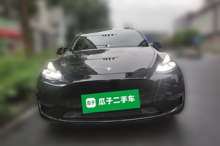 Used Tesla Model Y 2021 Long-Range All-Wheel-Drive Version Front