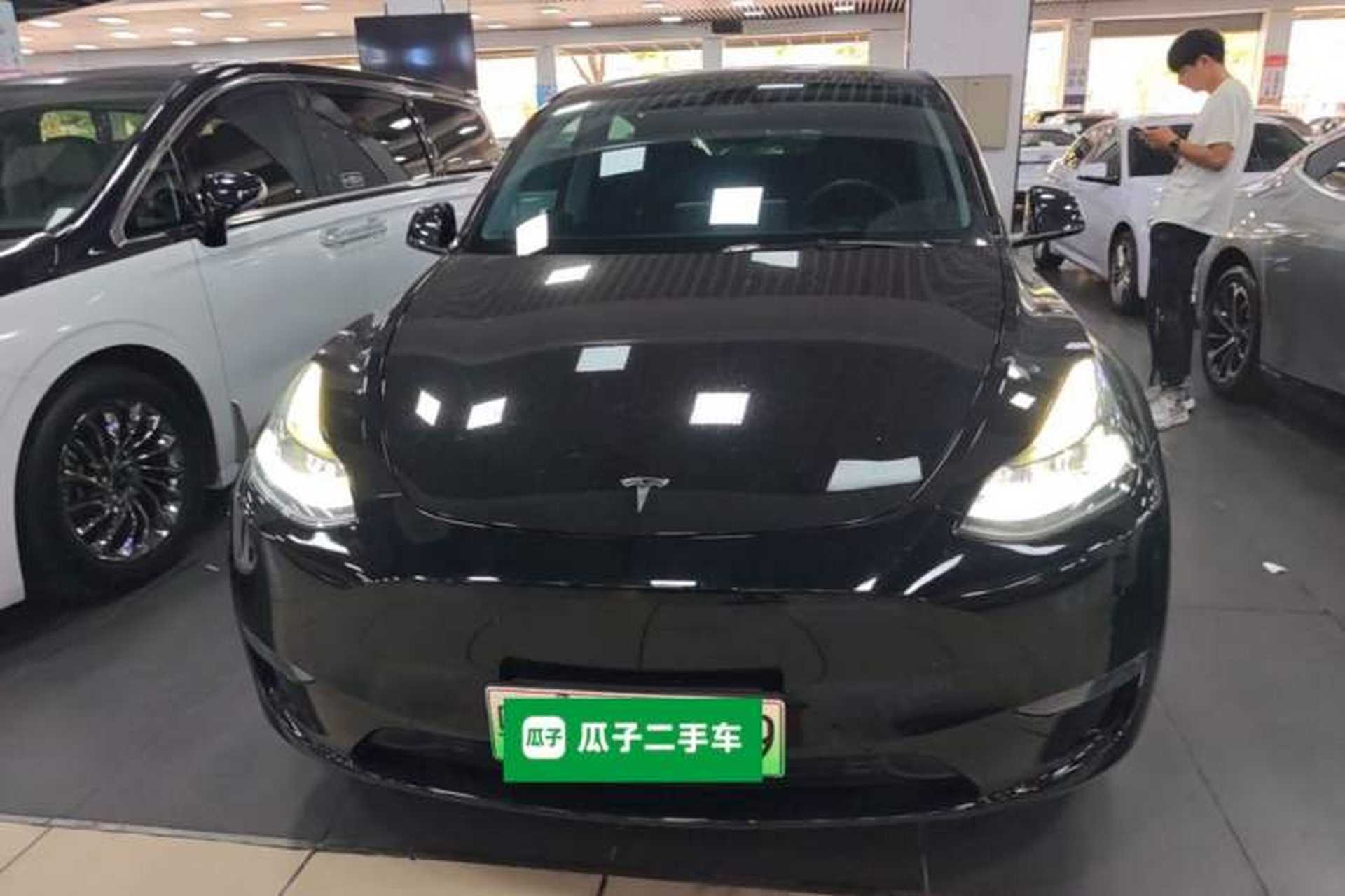 Used Tesla Model Y 2021 Long-Range All-Wheel-Drive Version 3D7 Front