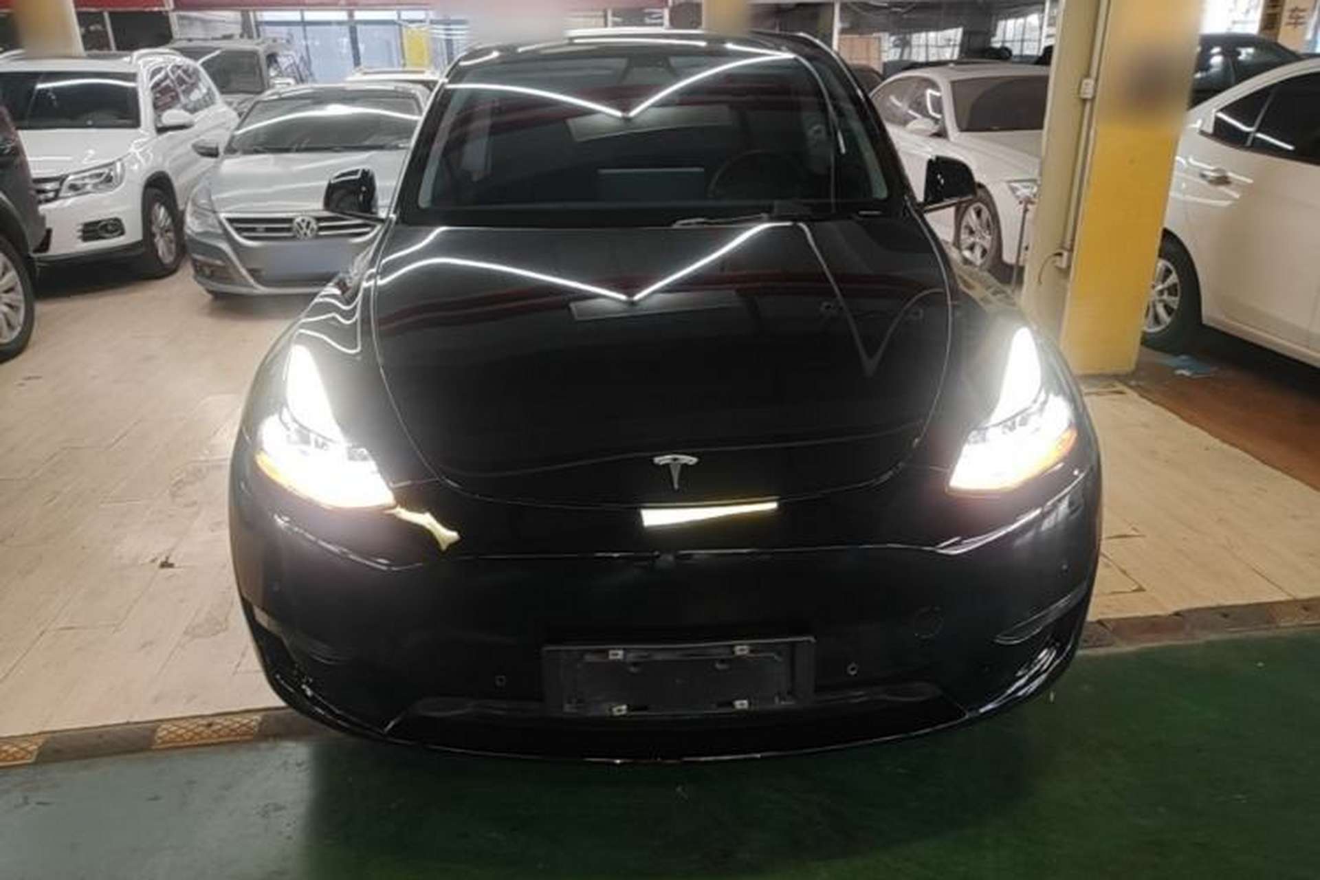 Used Tesla Model Y 2021 Standard Range Rear-Wheel Drive Version Front