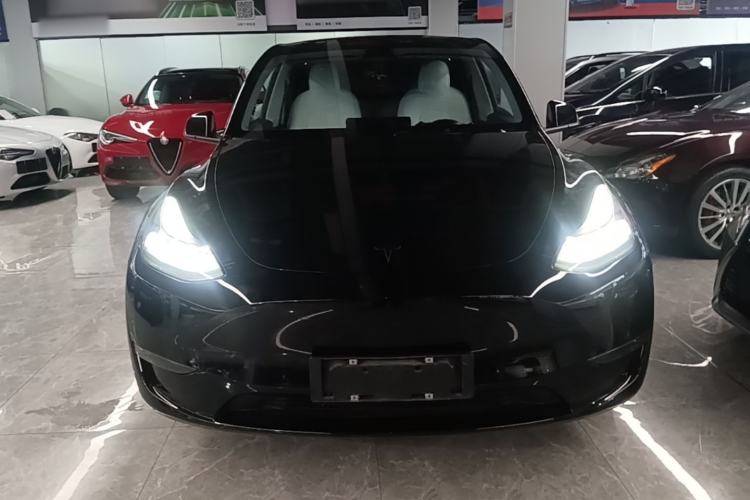 Used Tesla Model Y 2021 Long-Range All-Wheel-Drive Version 3D7 Front