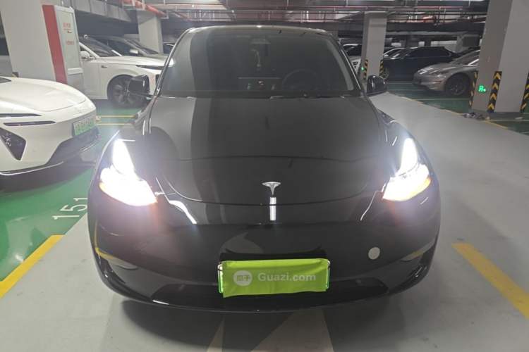 Used Tesla Model Y 2021 Long-Range All-Wheel-Drive Version 3D7 Front