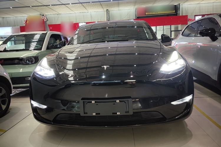 Used Tesla Model Y 2021 Standard Range Rear-Wheel Drive Version Front
