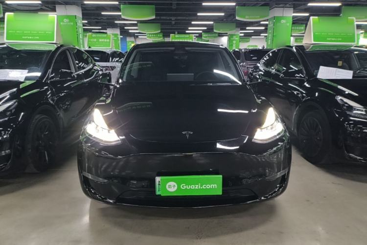 Used Tesla Model Y 2021 Long-Range All-Wheel-Drive Version 3D7 Front
