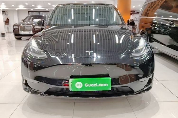 Used Tesla Model Y 2021 Standard Range Rear-Wheel Drive Version Front