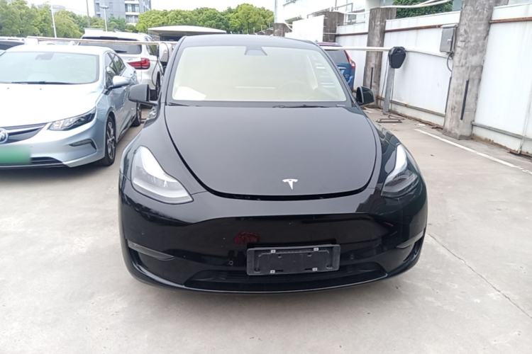 Used Tesla Model Y 2021 Long-Range All-Wheel-Drive Version Front