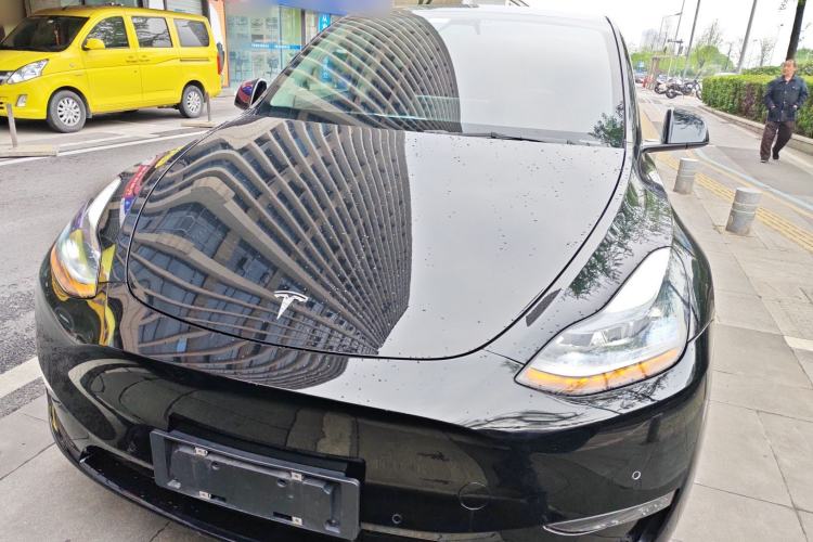 Used Tesla Model Y 2021 Standard Range Rear-Wheel Drive Version Front