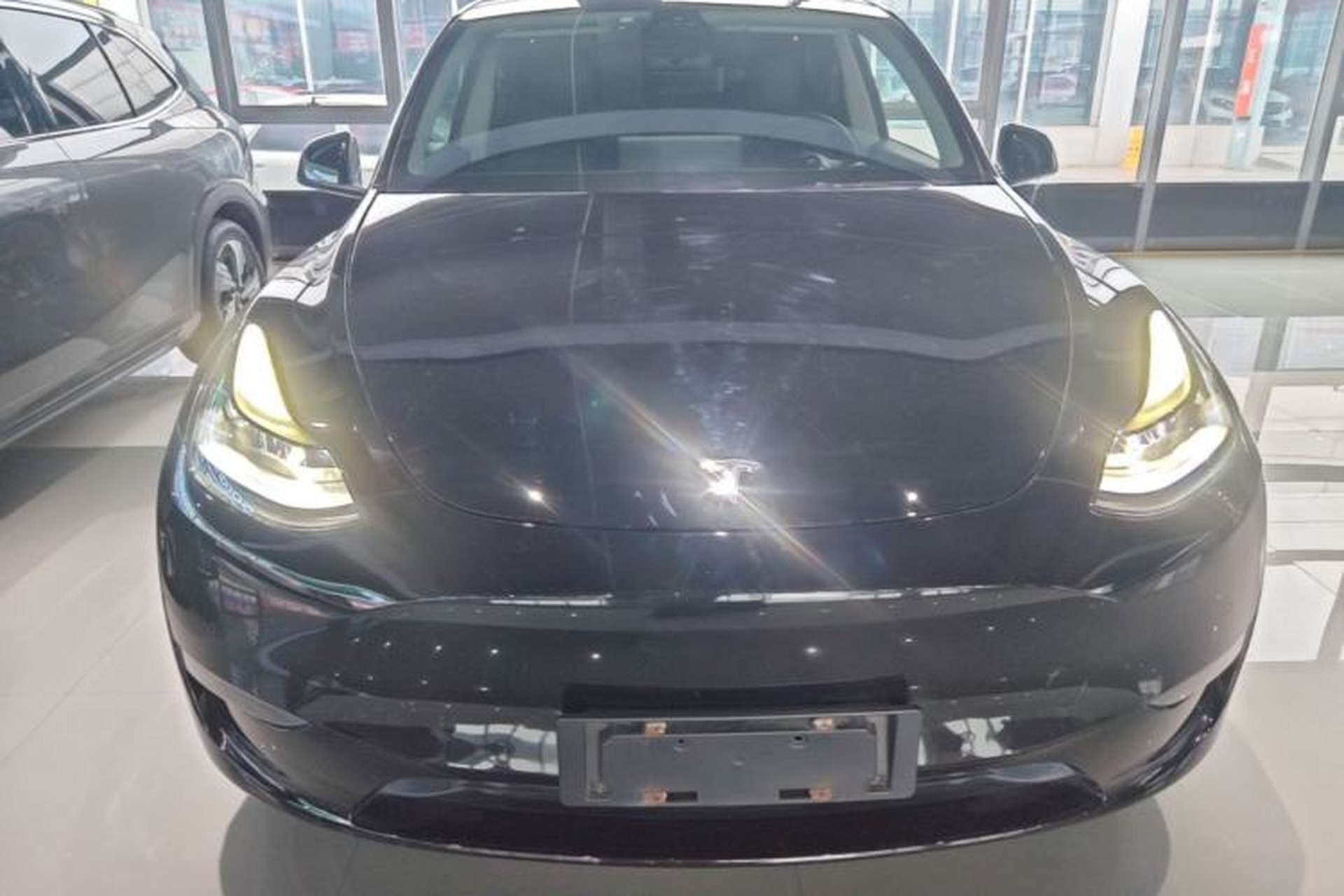 Used Tesla Model Y 2021 Long-Range All-Wheel-Drive Version Front