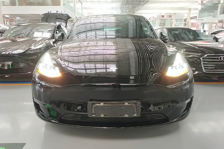 Used Tesla Model Y 2021 Standard Range Rear-Wheel Drive Version Front