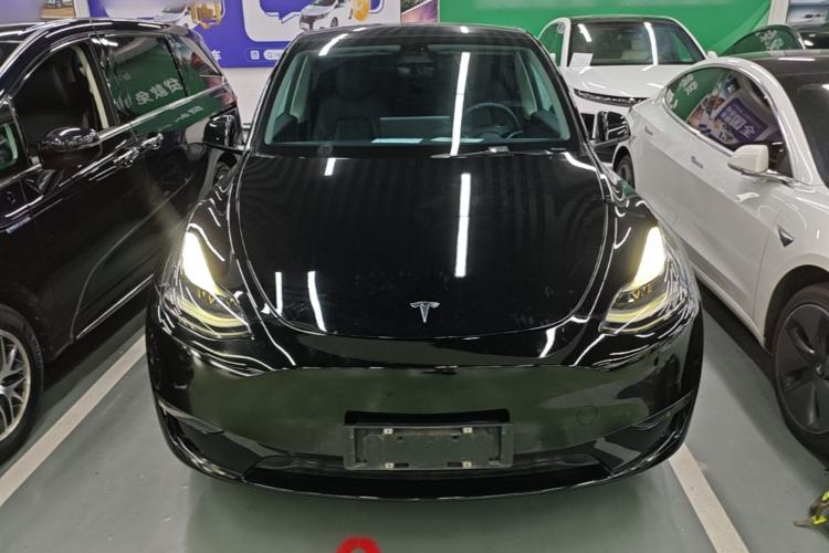 Used Tesla Model Y 2021 Long-Range All-Wheel-Drive Version 3D7 Front