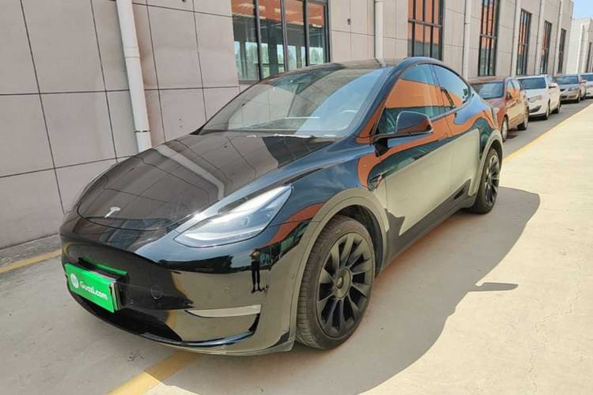 Used Tesla Model Y 2021 Standard Range Rear-Wheel Drive Version Front Left 45 Deg