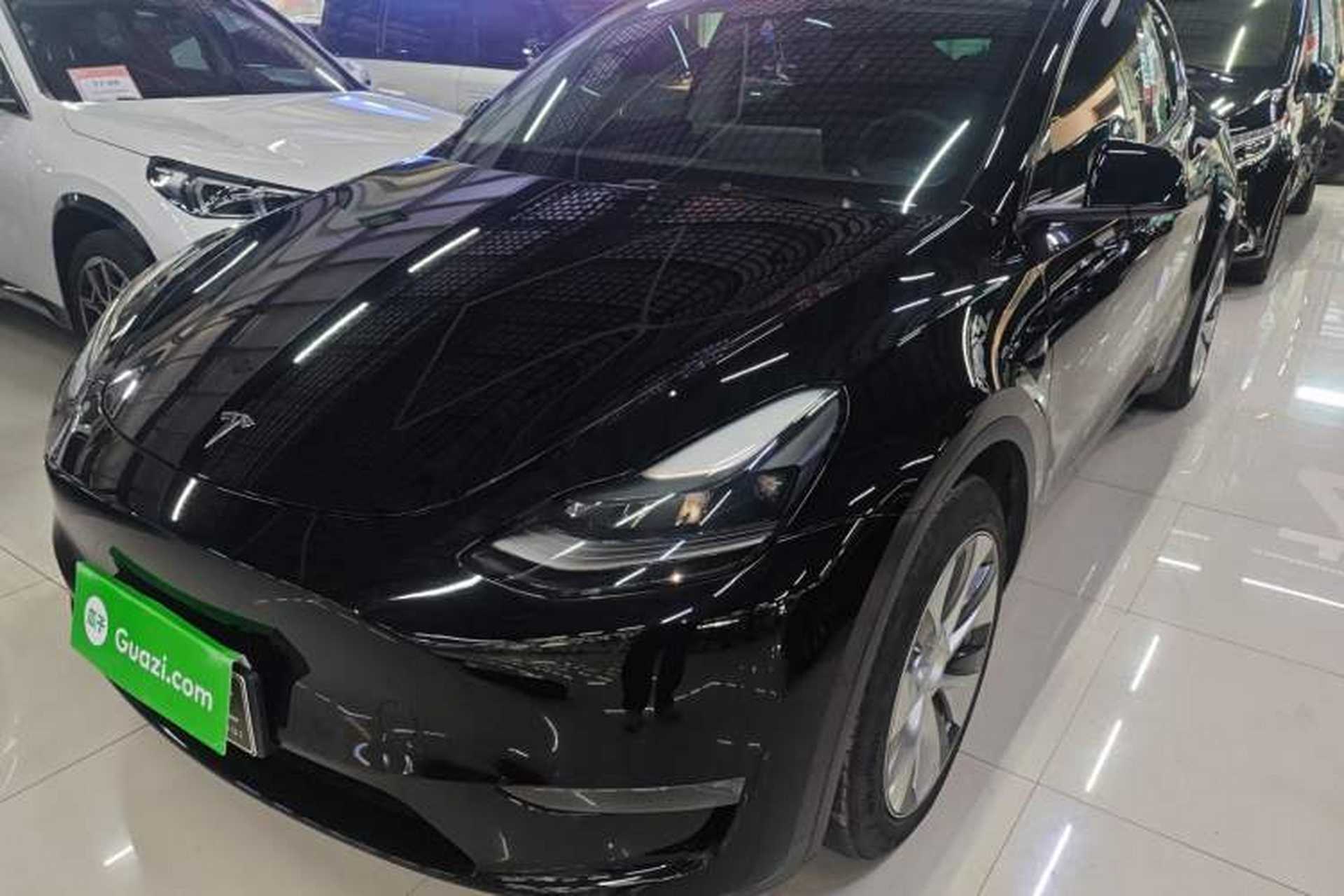 Used Tesla Model Y 2021 Standard Range Rear-Wheel Drive Version Front Left 45 Deg