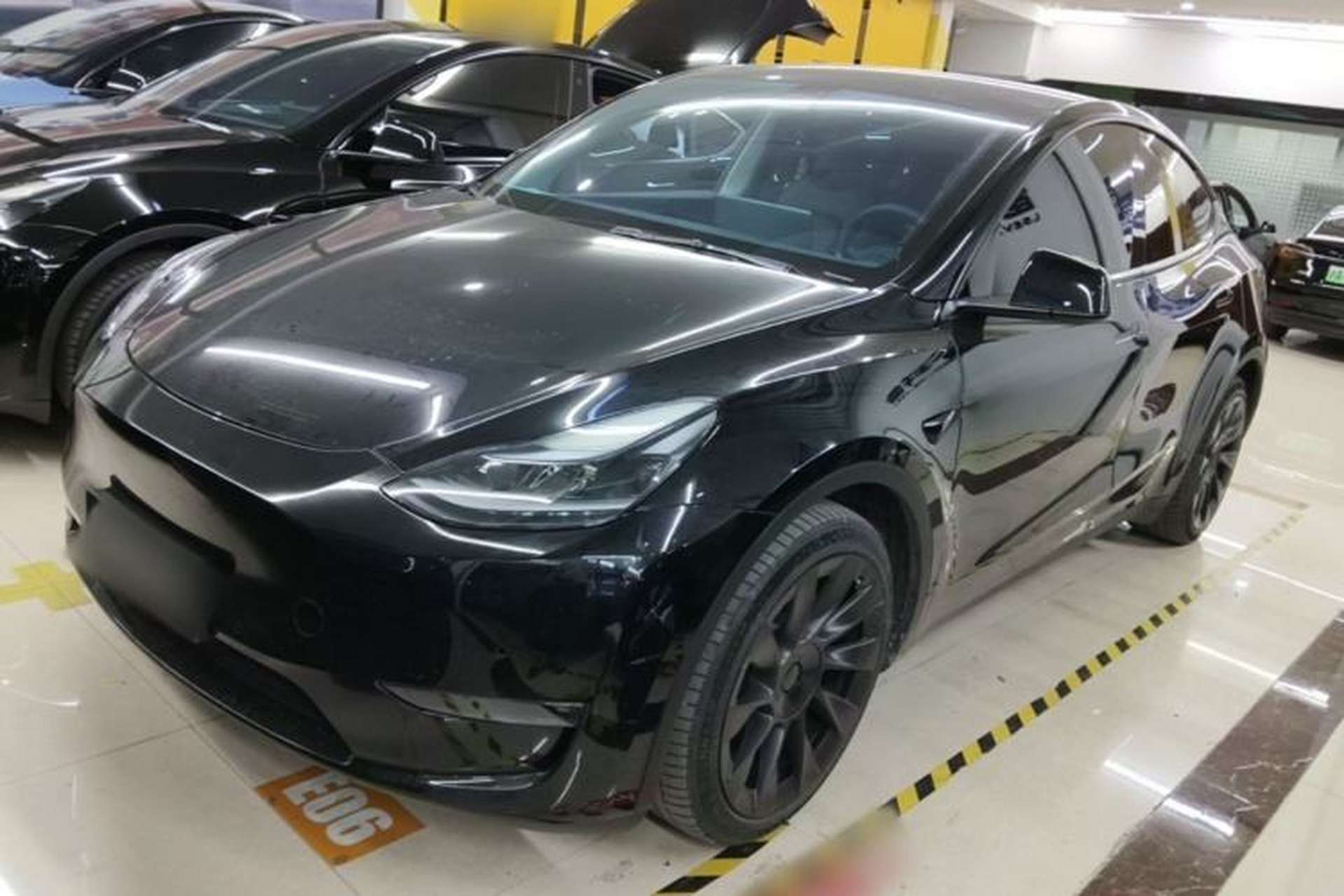 Used Tesla Model Y 2021 Standard Range Rear-Wheel Drive Version Front Left 45 Deg