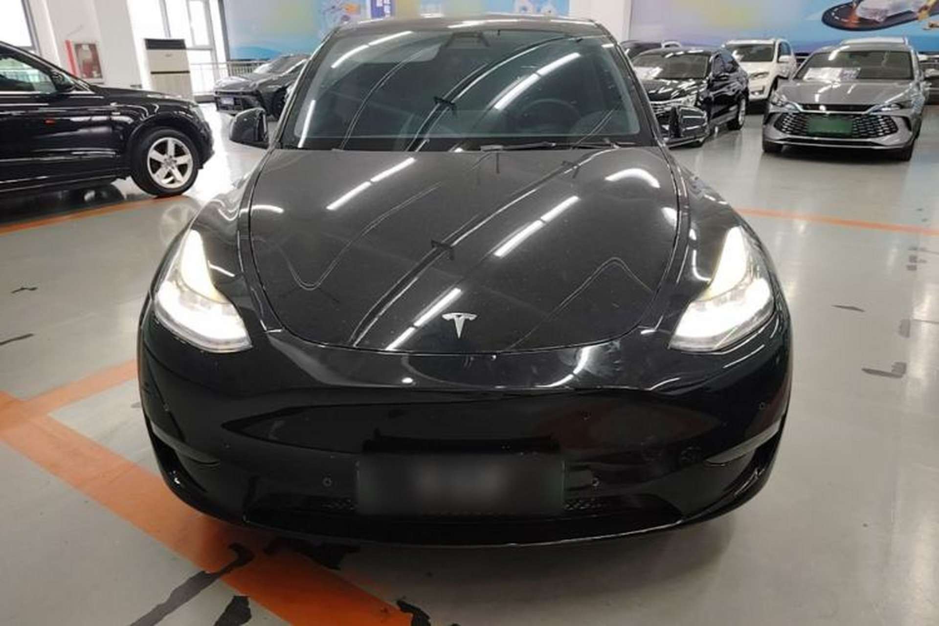 Used Tesla Model Y 2021 Standard Range Rear-Wheel Drive Version Front