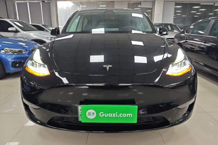 Used Tesla Model Y 2021 Long-Range All-Wheel-Drive Version 3D7 Front