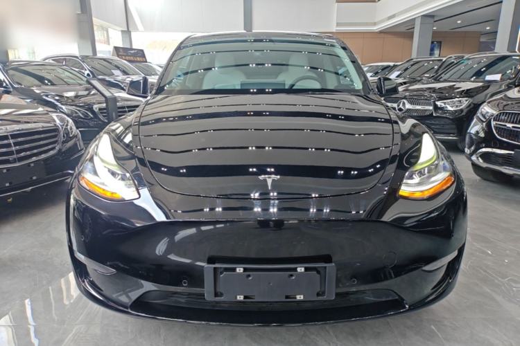 Used Tesla Model Y 2021 Long-Range All-Wheel-Drive Version 3D7 Front