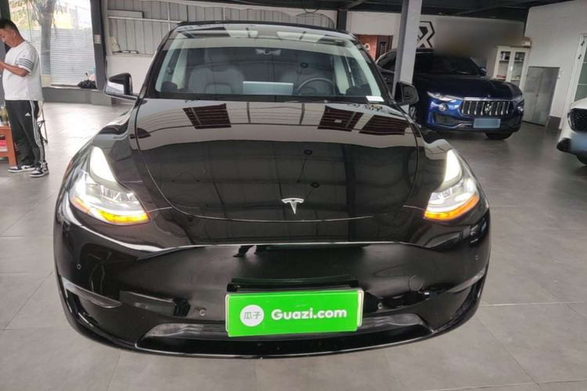 Used Tesla Model Y 2021 Standard Range Rear-Wheel Drive Version Front