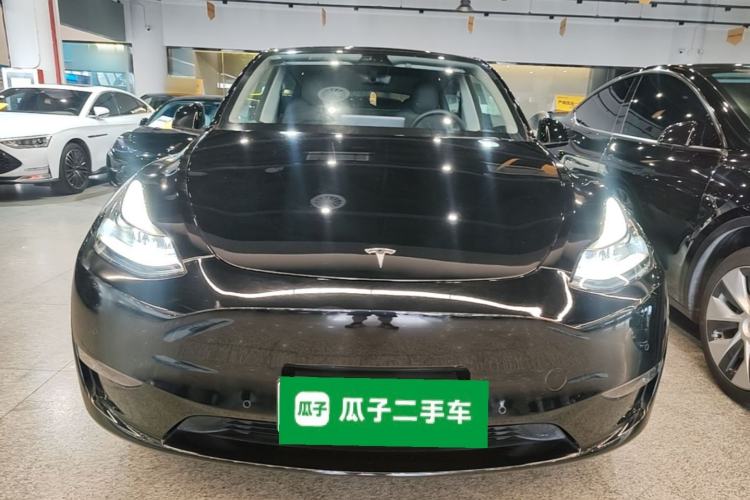 Used Tesla Model Y 2021 Long-Range All-Wheel-Drive Version Front