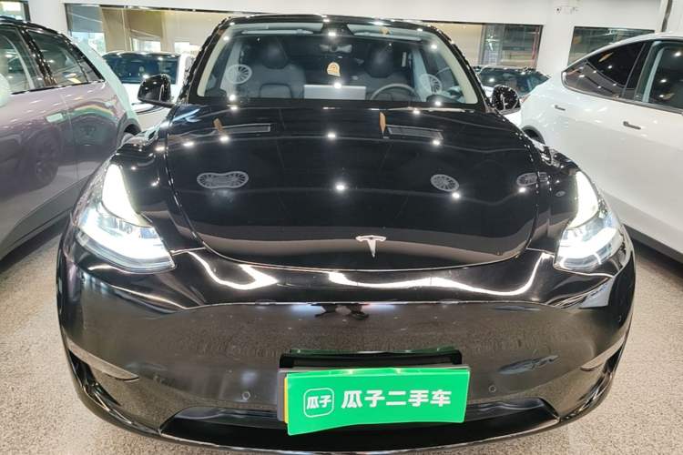 Used Tesla Model Y 2021 Long-Range All-Wheel-Drive Version Front