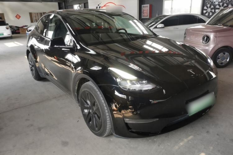 Used Tesla Model Y 2021 Standard Range Rear-Wheel Drive Version Front Right 45 Deg