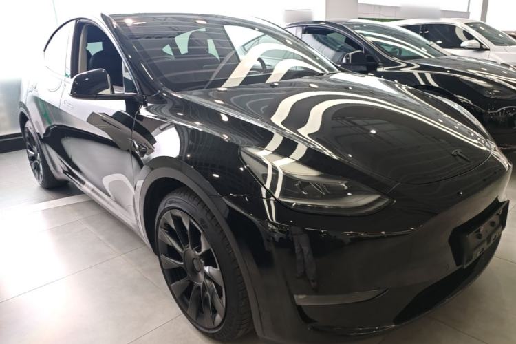 Used Tesla Model Y 2021 Revised Version 2 Long-Range All-Wheel-Drive Edition Front Right 45 Deg