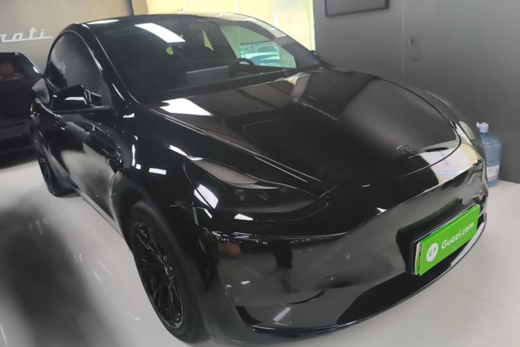 Used Tesla Model Y 2021 Standard Range Rear-Wheel Drive Version Front Right 45 Deg
