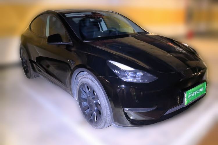 Used Tesla Model Y 2021 Standard Range Rear-Wheel Drive Version Front Right 45 Deg
