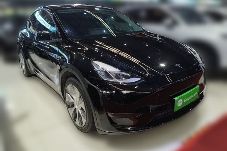 Used Tesla Model Y 2021 Long-Range All-Wheel-Drive Version Front Right 45 Deg