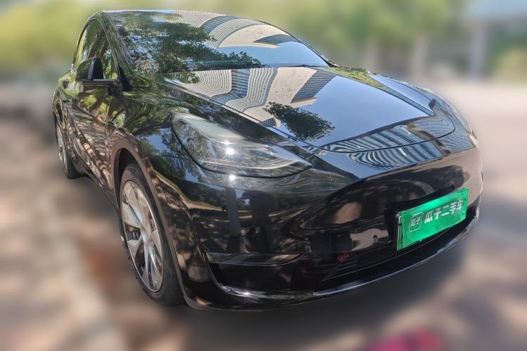 Used Tesla Model Y 2021 Standard Range Rear-Wheel Drive Version Front Right 45 Deg