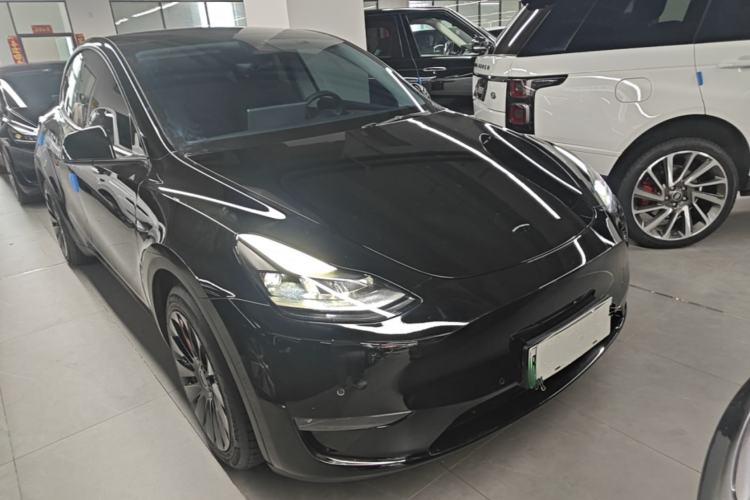 Used Tesla Model Y 2021 Long-Range All-Wheel-Drive Version 3D7 Front Right 45 Deg